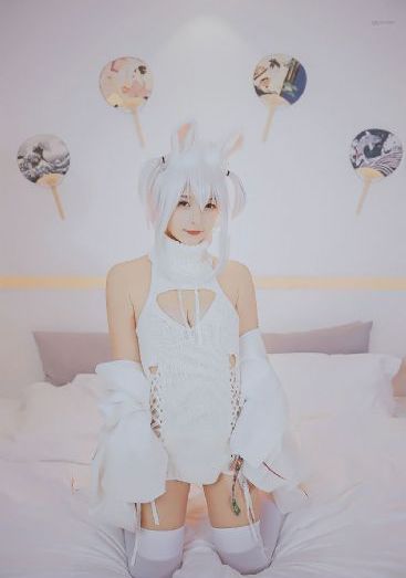 两个小婕子交换
