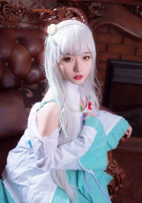 年轻的嫂子在线观看完整版