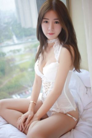 乖巧翘臀男仆被主人调教电影